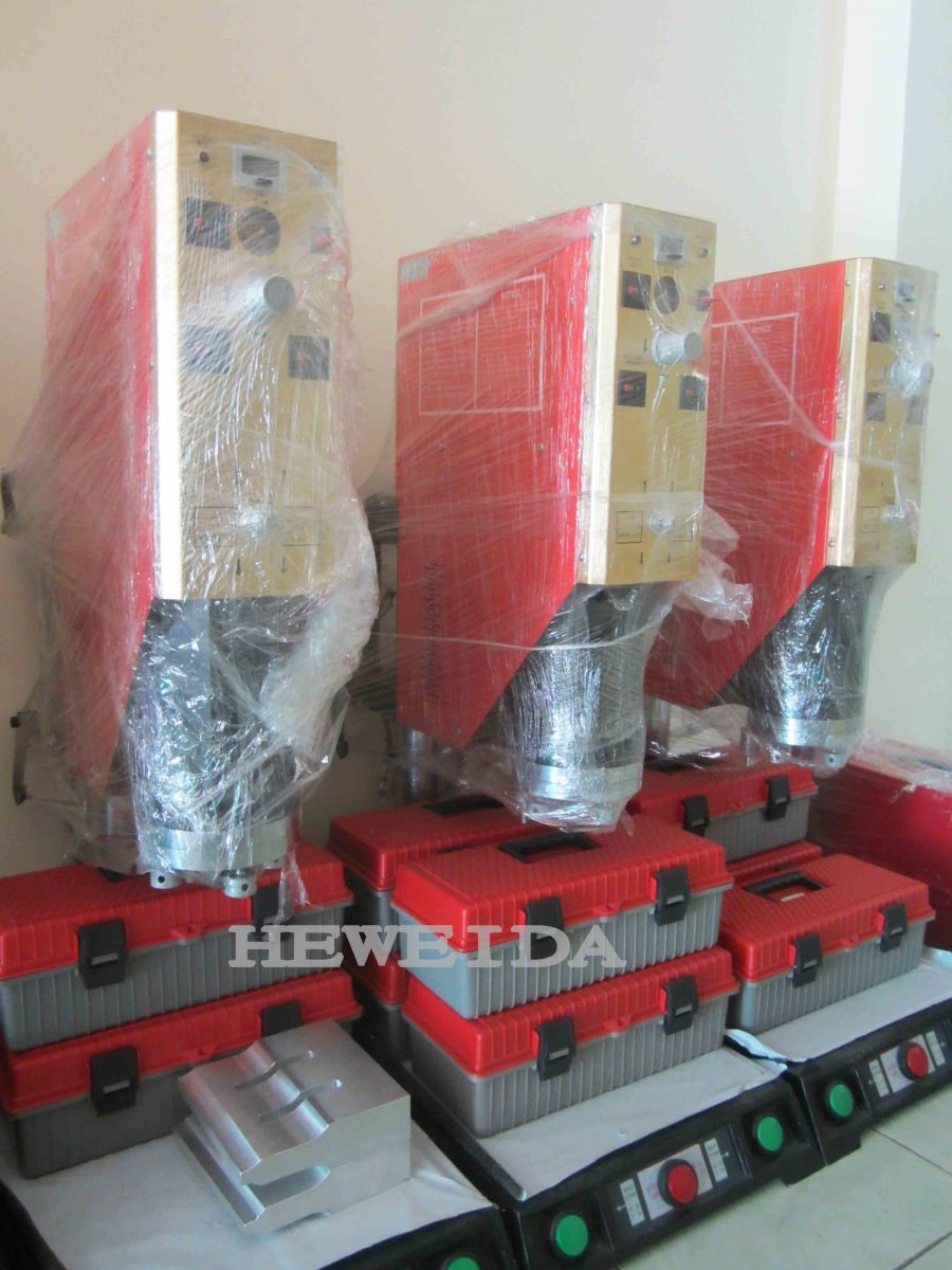 M&aacute;y h&agrave;n nhựa bằng s&oacute;ng si&ecirc;u &acirc;m